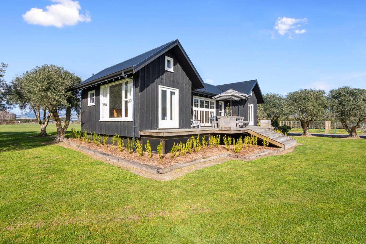 Black Cottage - Blenheim Holiday Home Exterior photo